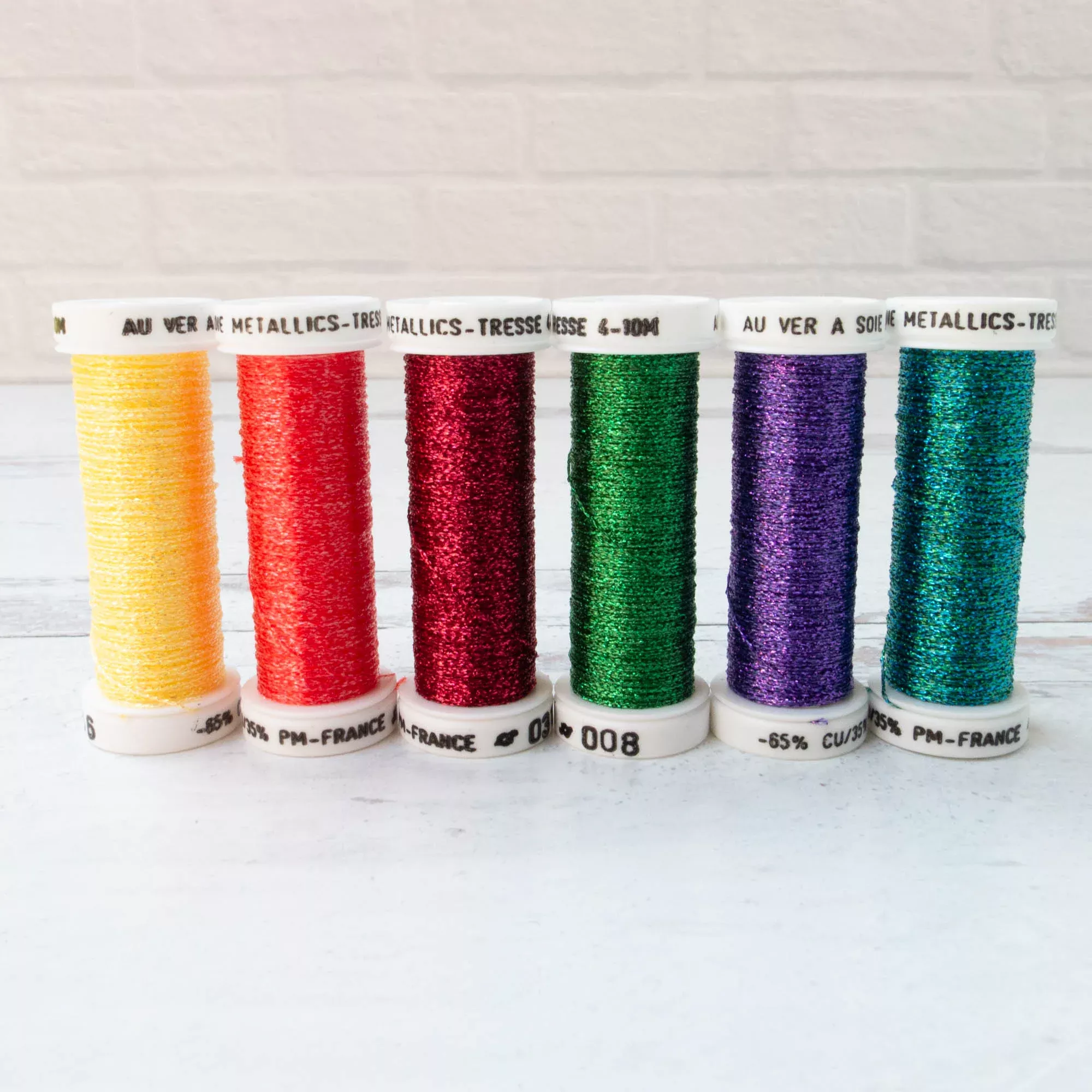 Au Ver a Soie Metallic Thread Pack - Rainbow