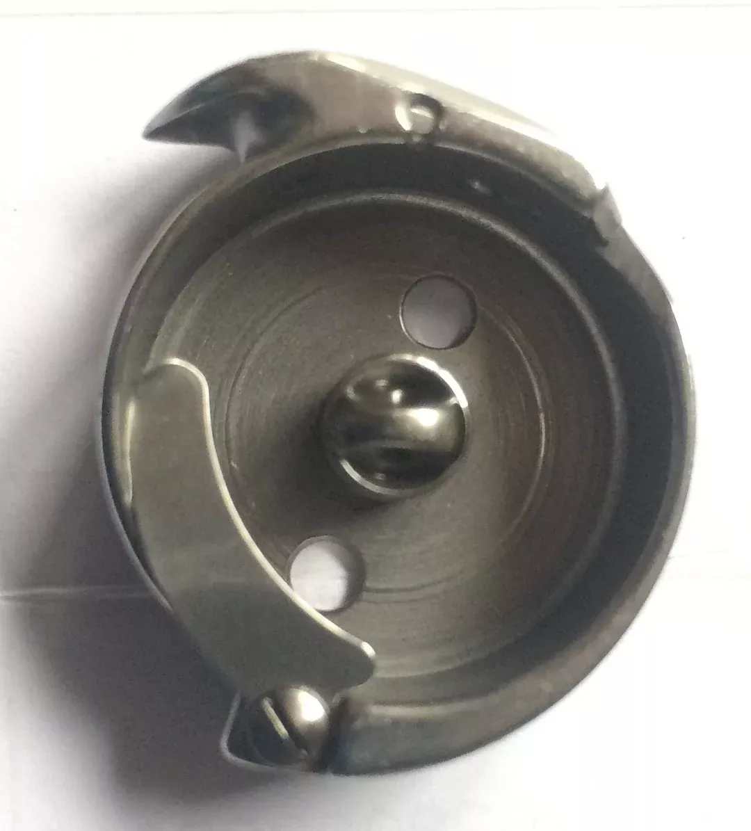 Singer 29K Bobbin Case - 81952